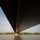 Rheinbrücke in Düsseldorf....