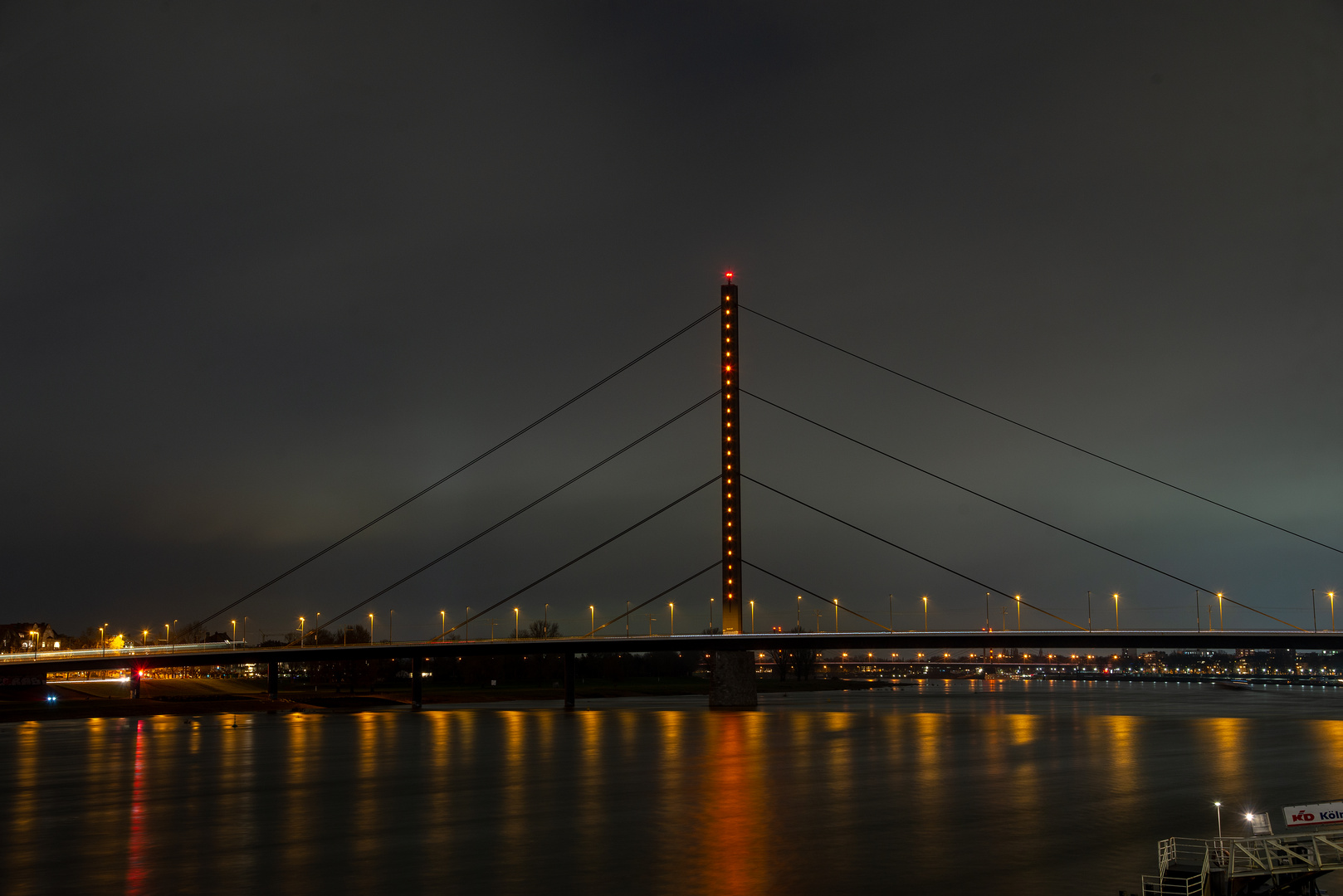 Rheinbrücke in Düsseldorf