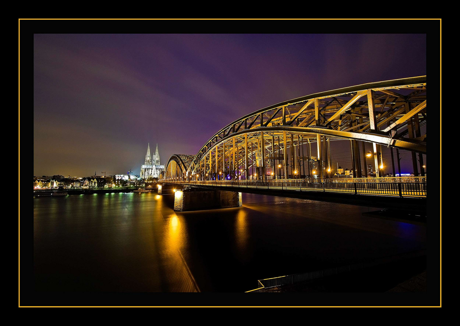 Fahrt über Die Kölner Rheinbrücke Bei Nacht www.fotocommunity.de