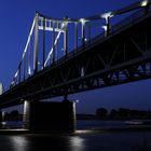 Rheinbrücke in Krefeld