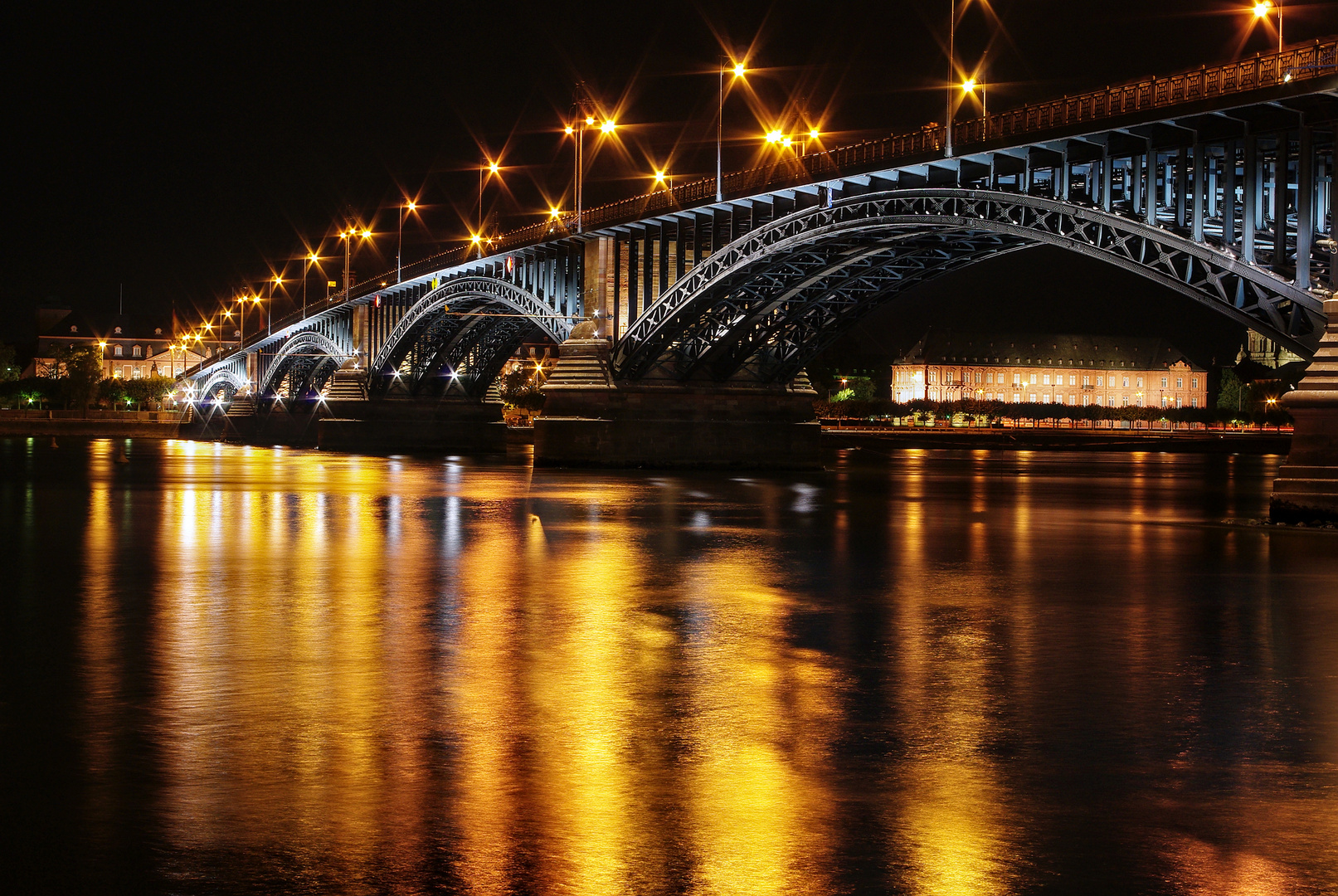 Rheinbrücke in Mainz