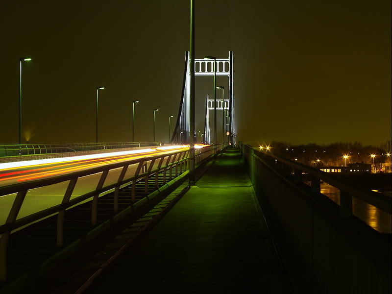 Rheinbrücke in Uerdingen