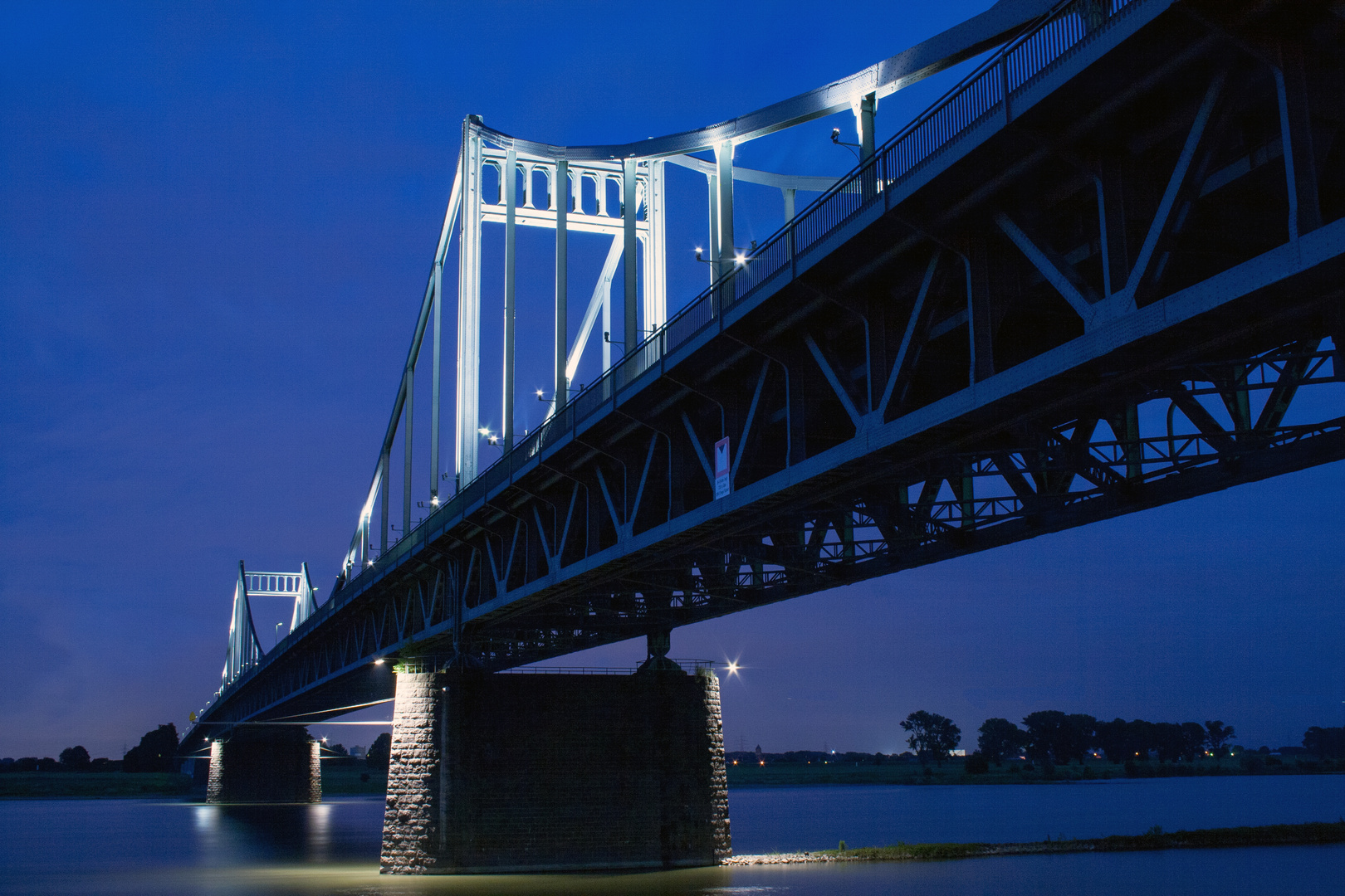 Rheinbrücke Krefeld