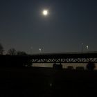 Rheinbrücke Krefeld bei Nacht