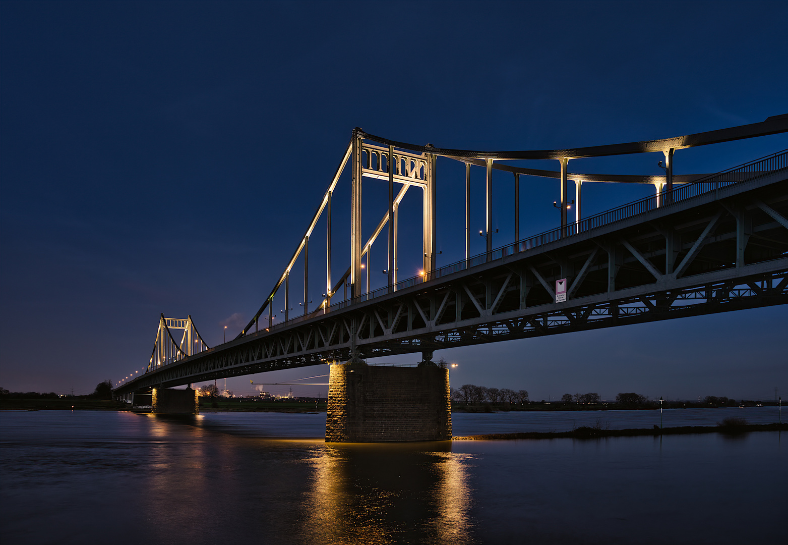 Rheinbrücke Krefeld - Uerdingen