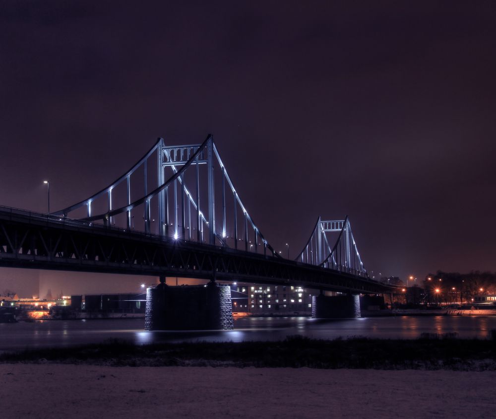 Rheinbrücke Krefeld Uerdingen...