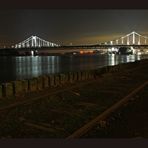 Rheinbrücke Krefeld Uerdingen bei Nacht