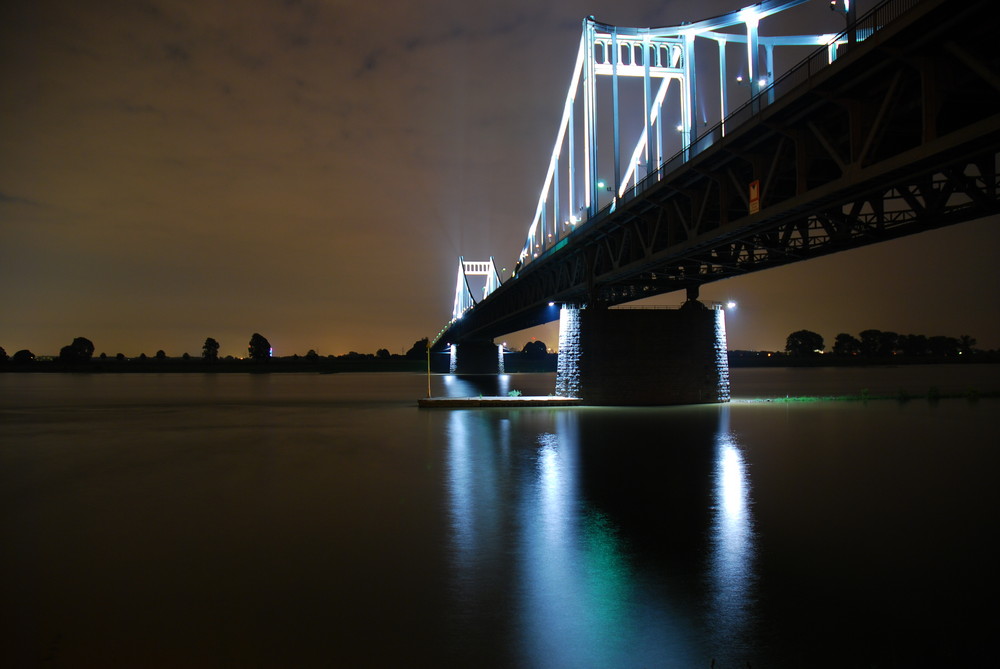 Rheinbrücke Krefeld Uerdingen/ Duisburg