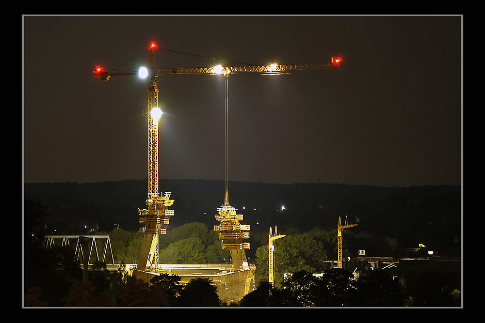 Rheinbrücke Wesel-Baustelle bei Nacht