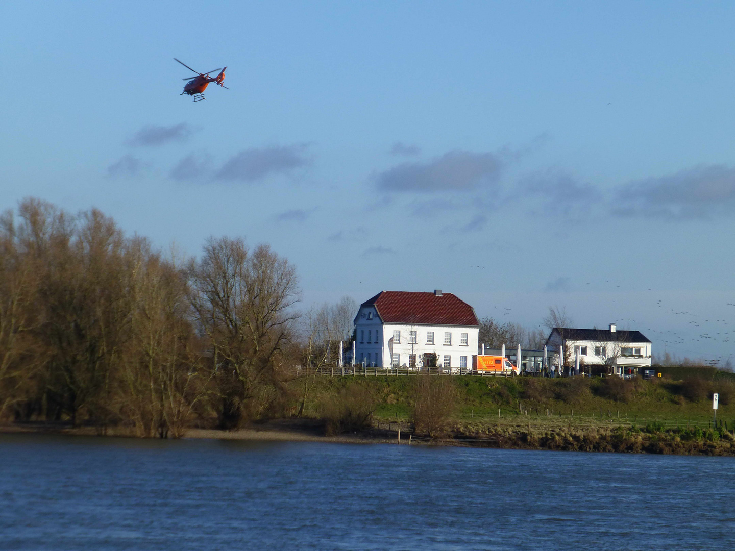 Rheinfähre Xanten - Rettung aus der Luft