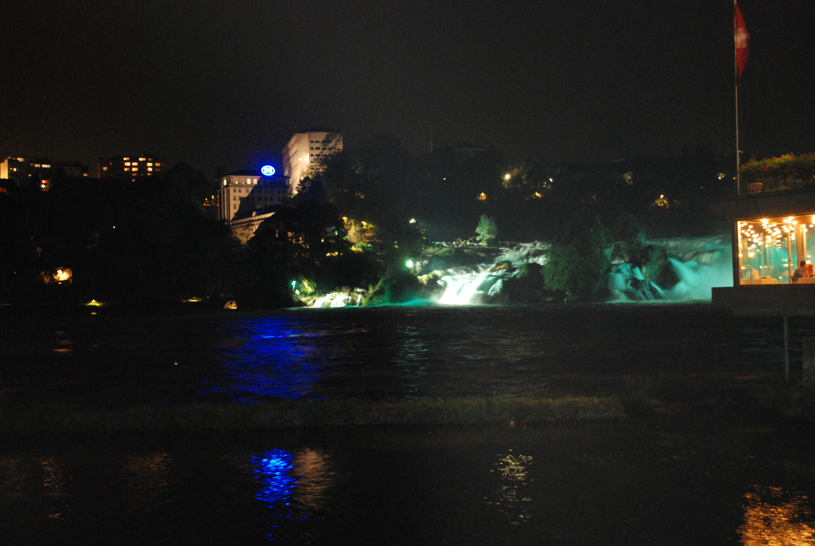 Rheinfall bei Nacht