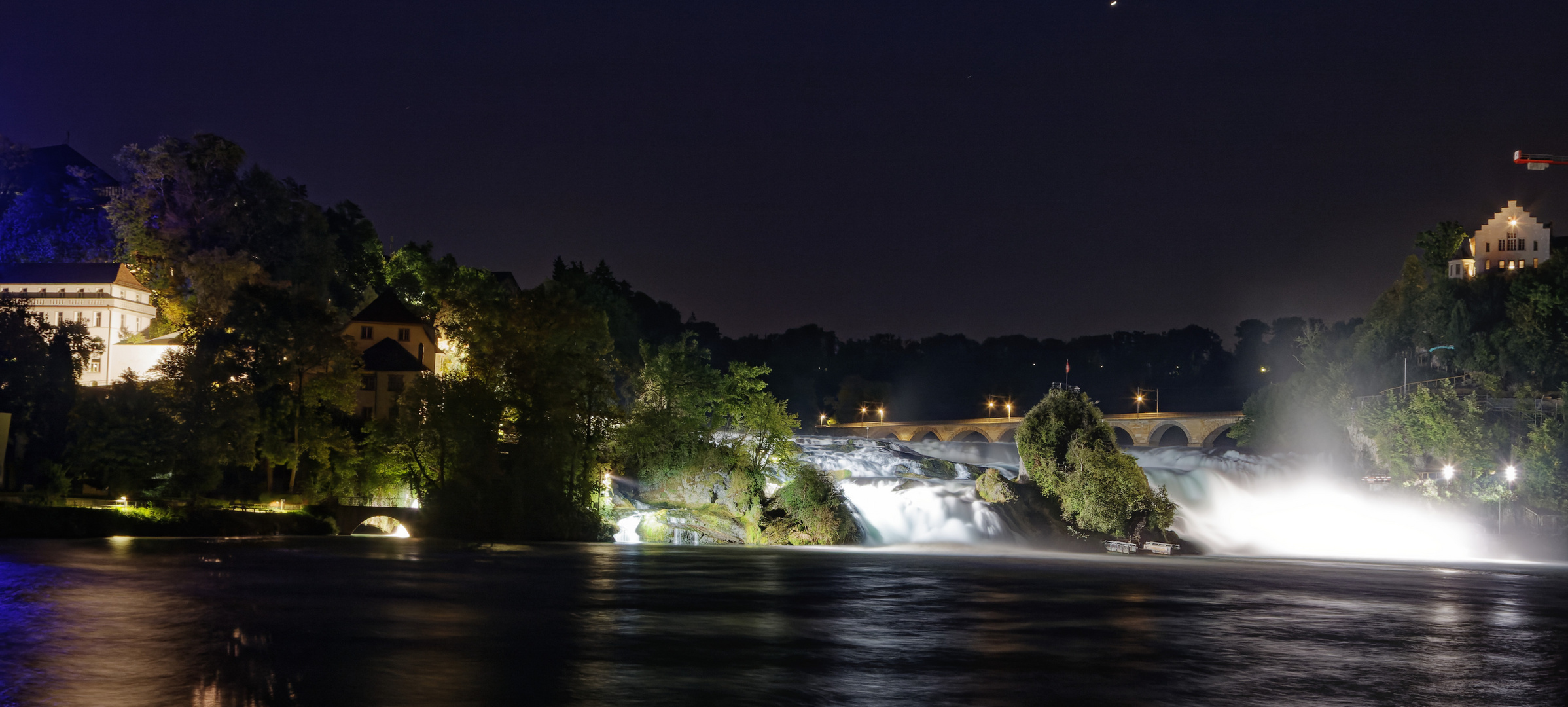 Rheinfall bei Nacht