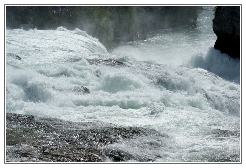 RHEINFALL en SUISSE