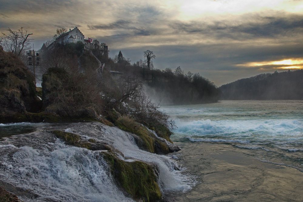 Rheinfall im Januarlicht