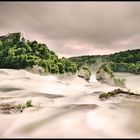 Rheinfall in Schaffhausen während Gewitter