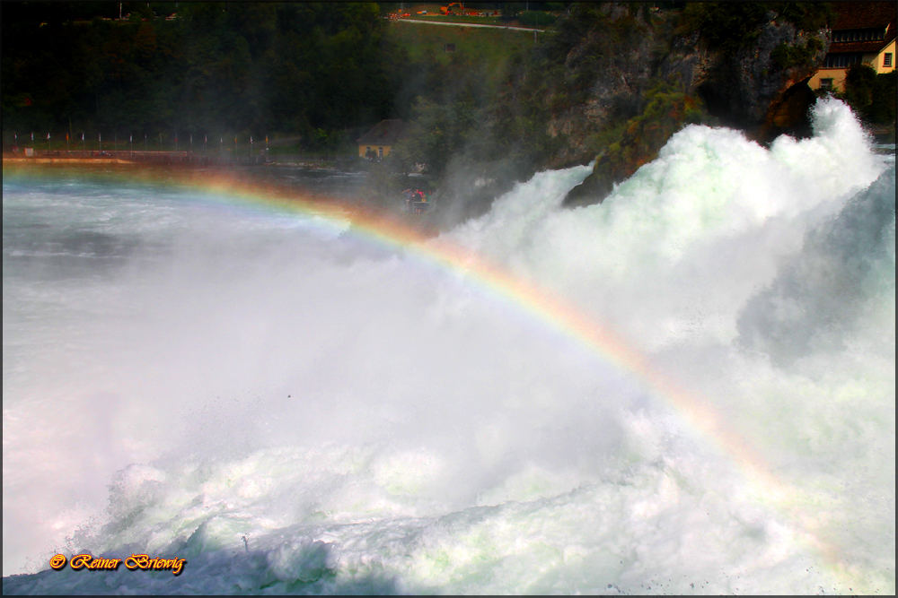 Rheinfall mit Regenbogen