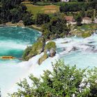 Rheinfall Neuhausen - Ausblick auf Wasserfall mit Felsenfahrt-Boot