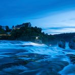 Rheinfall zur blauen Stunde