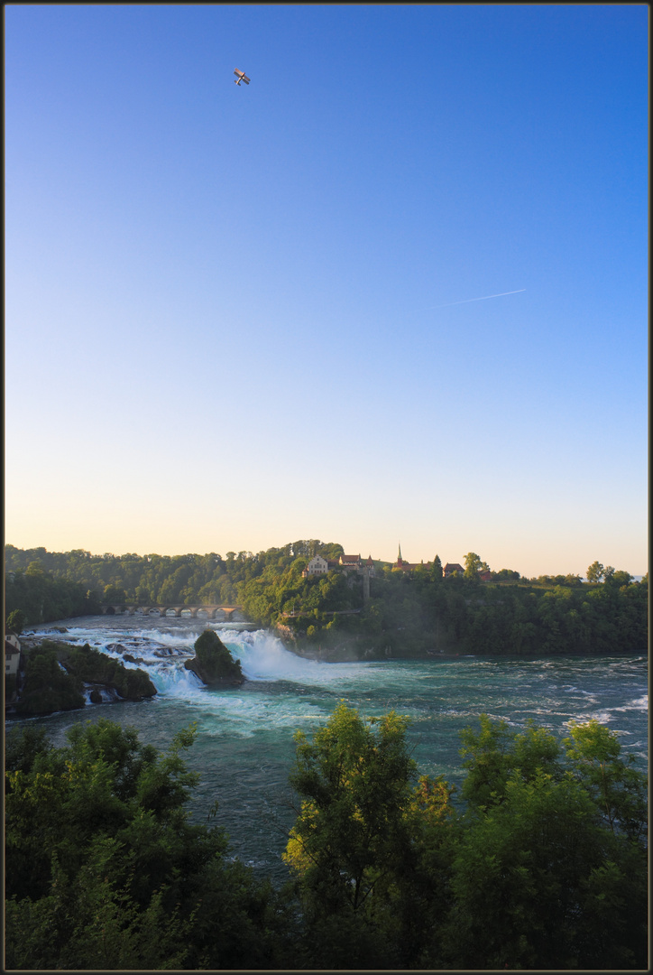 Rheinfall+Doppeldecker frühmorgens