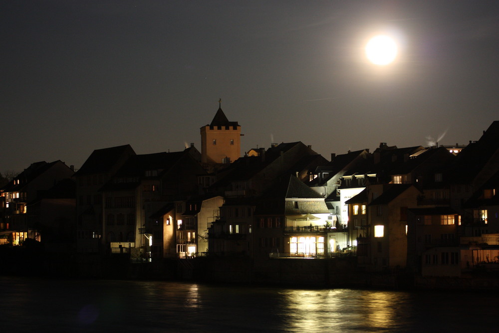 Rheinfelden bei Nacht mit Vollmond