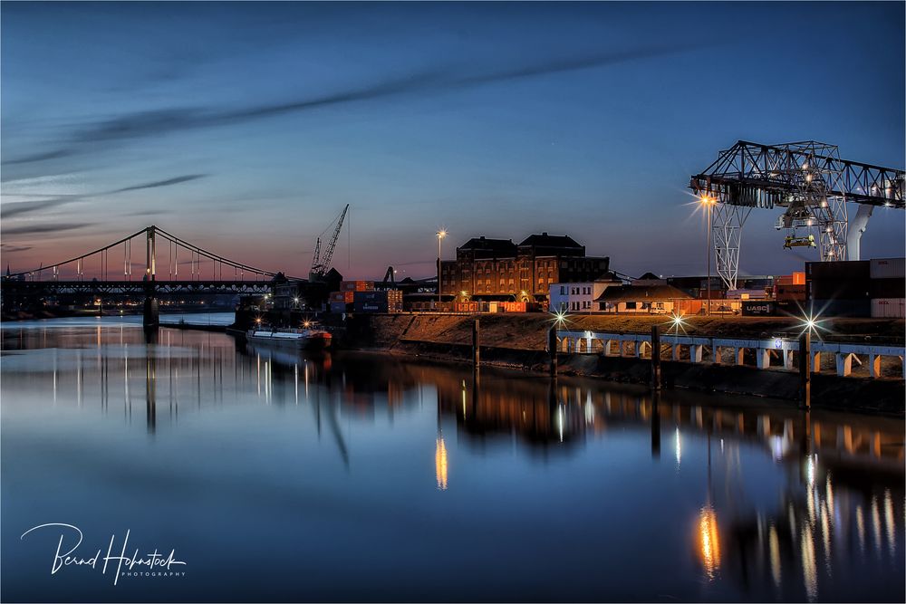 Rheinhafen Krefeld Uerdingen ...