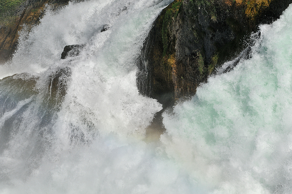 Rheinhilde am Rheinfall 05