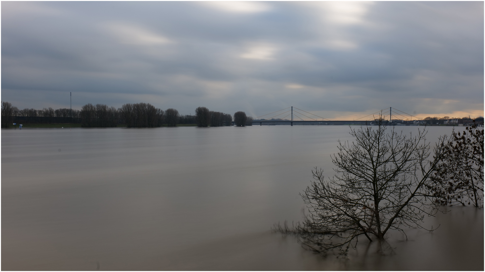 Rheinhochwasser_ND1000