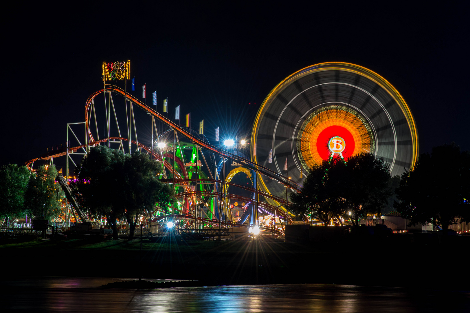 Rheinkirmes by night!