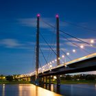 Rheinkniebrücke bei Nacht, Düsseldorf