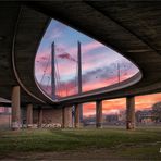 Rheinkniebrücke der Landeshaupstadt Düsseldorf 