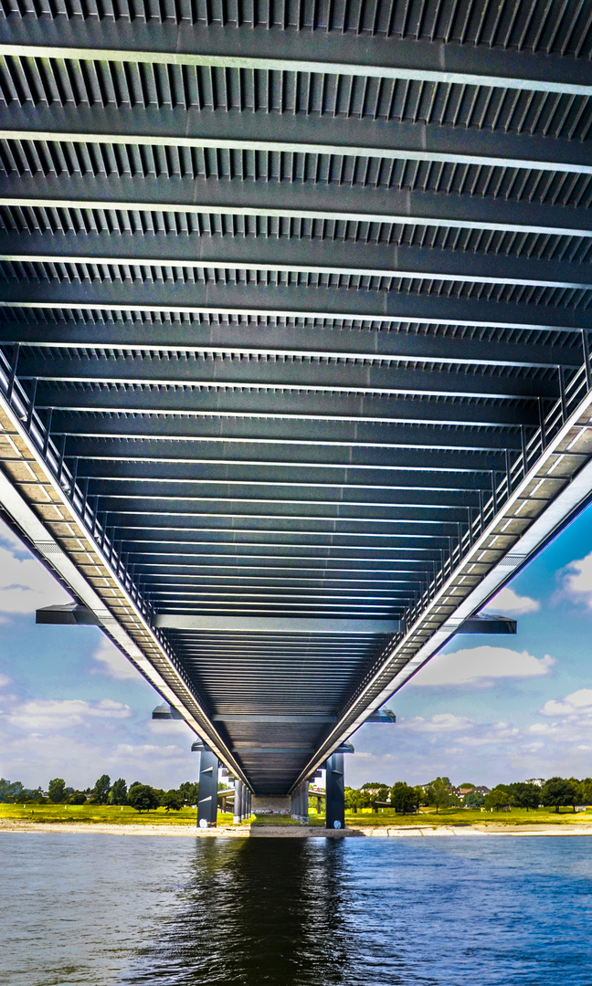 Rheinkniebrücke - Düsseldorf