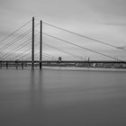Rheinkniebrücke II - black & white - Long exposure - Düsseldorf 2020