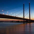 Rheinkniebrücke in Düsseldorf