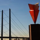 Rheinkniebrücke in Düsseldorf