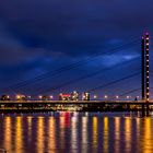 Rheinkniebrücke und Fernsehturm