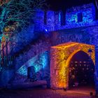 Rheinleuchten 2016 - Burg Lahneck, der Durchgang zum Burgrestaurant