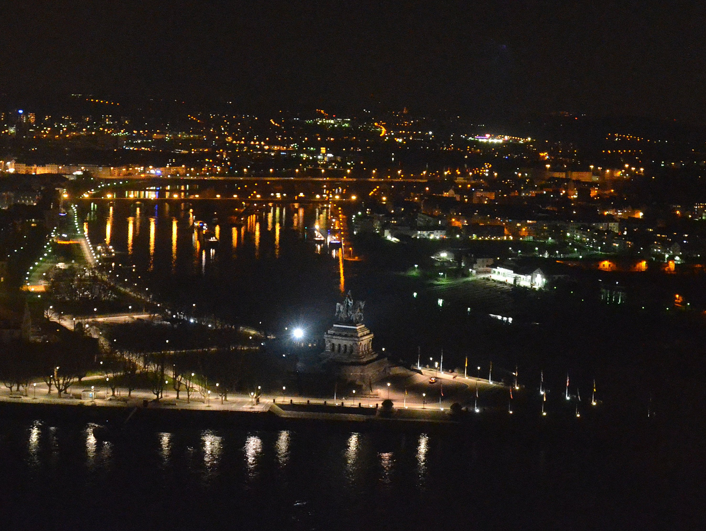 Rhein/mosel Stadt Koblenz bei Nacht