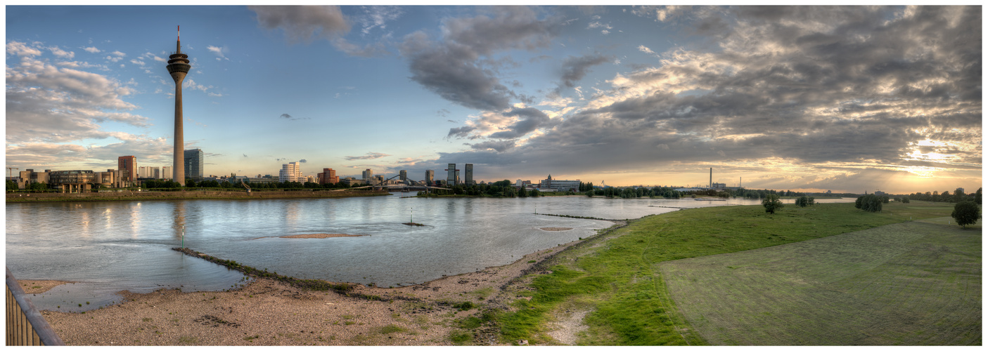 Rheinpanorama-Medienhafen