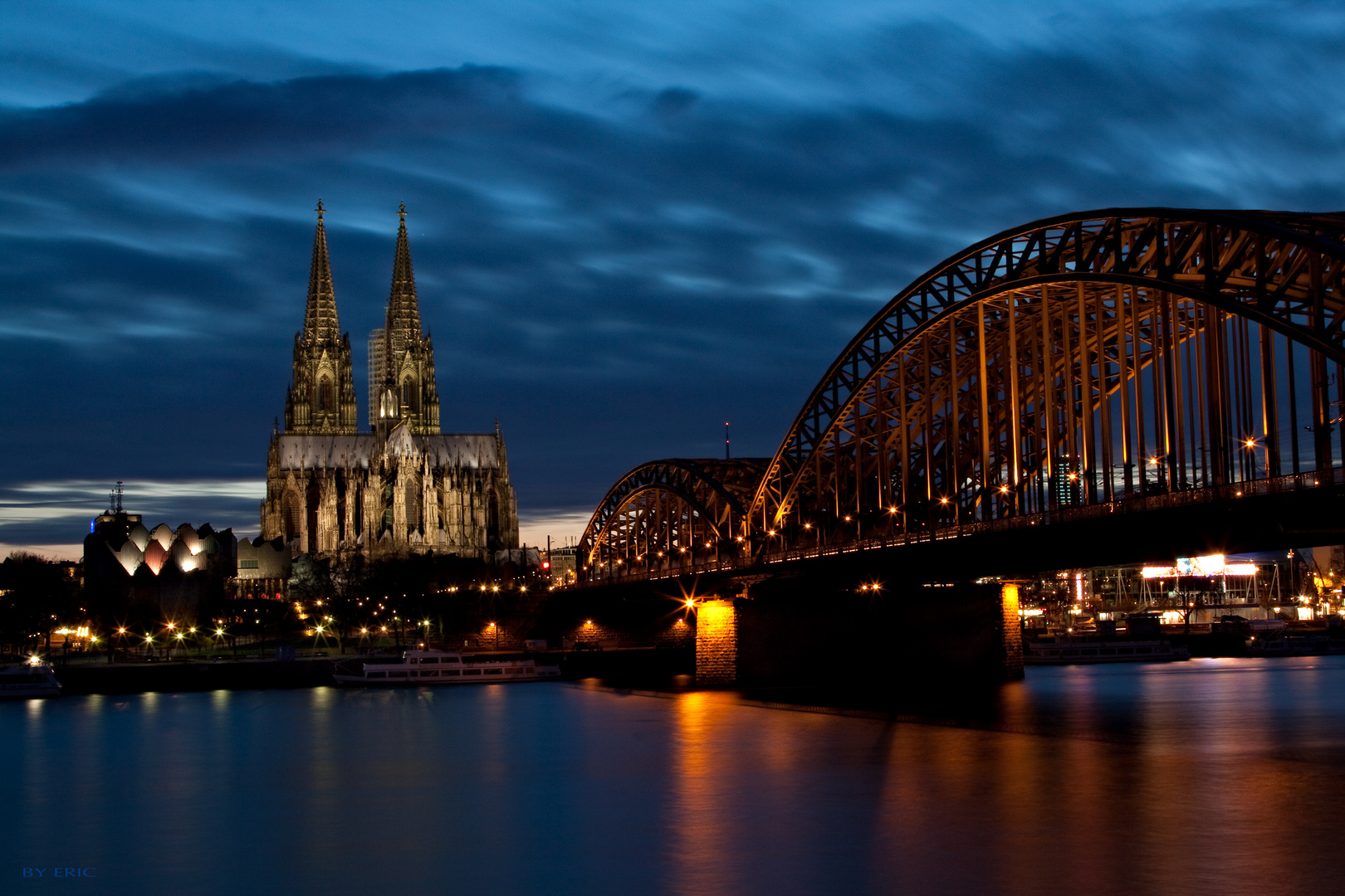 Rheinpanorama mit Dom: Nachtaufnahme: Kein HDR