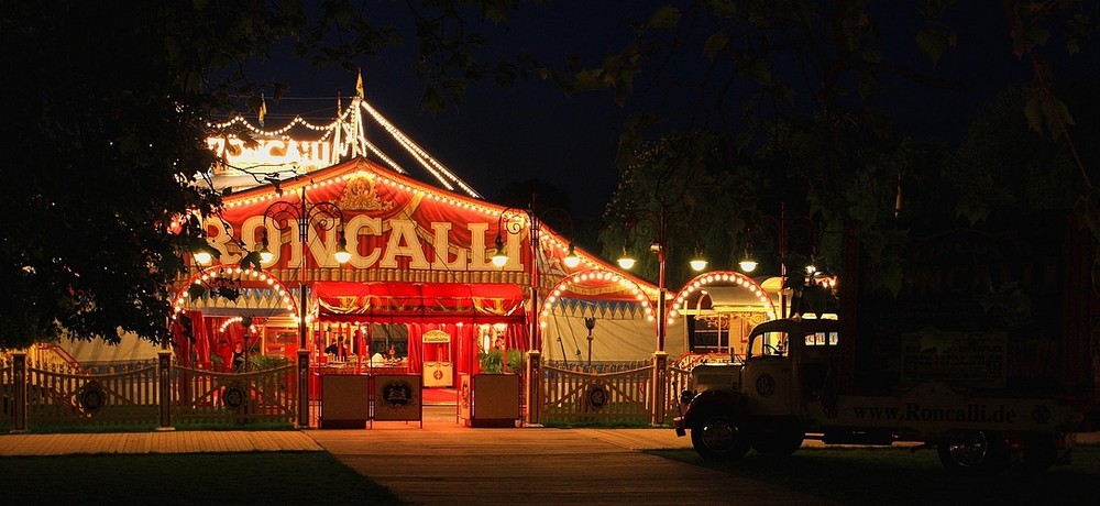 Rheinpark Düsseldorf "Romantisches RONCALLI."