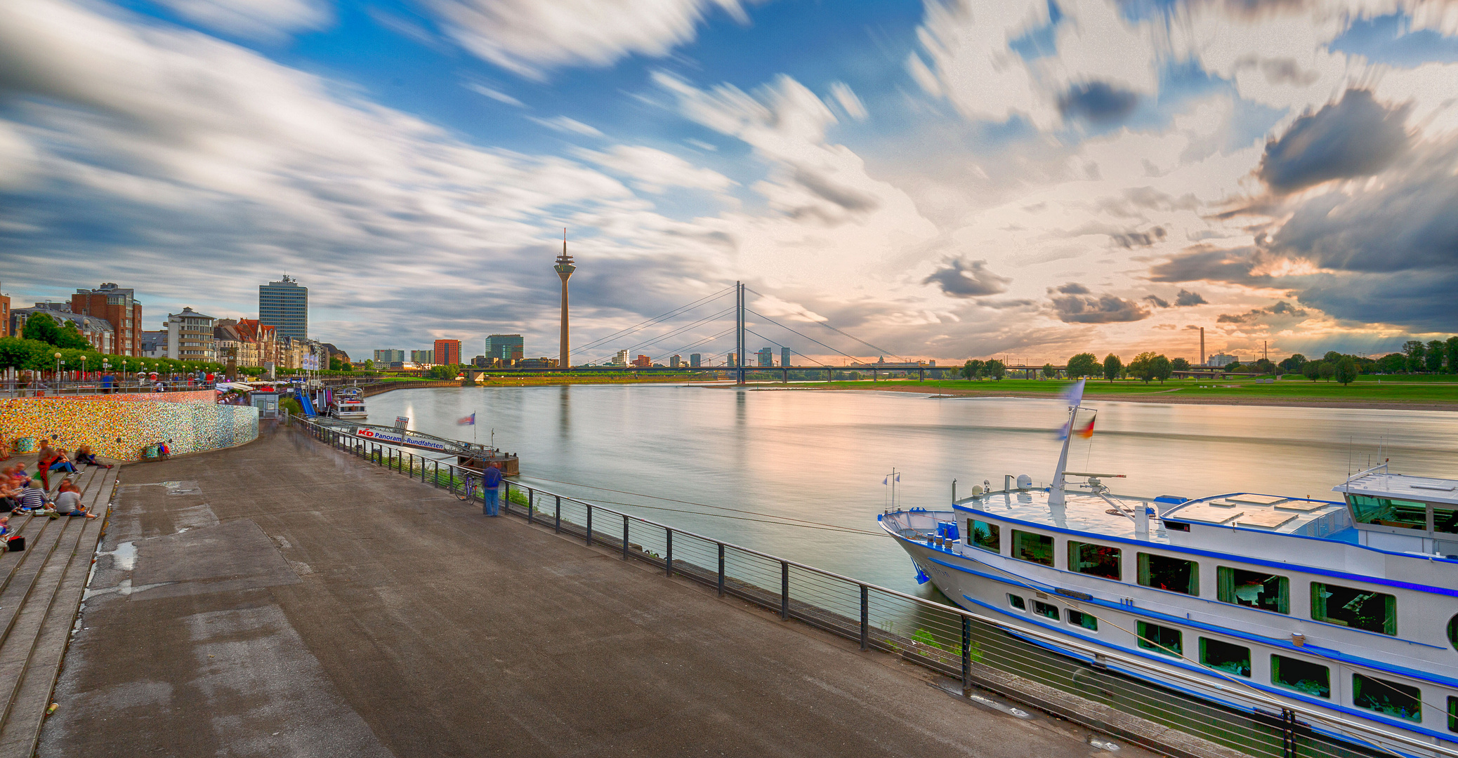 Rheinpromenade Düsseldorf