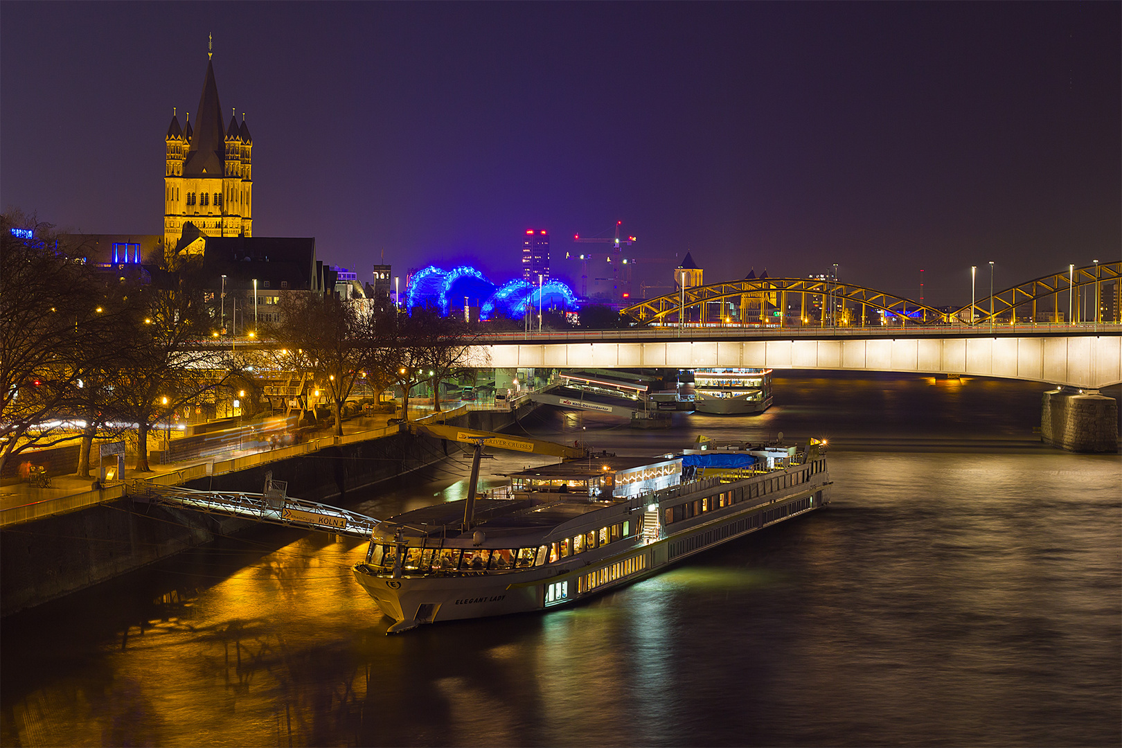 Rheinpromenade in Köln