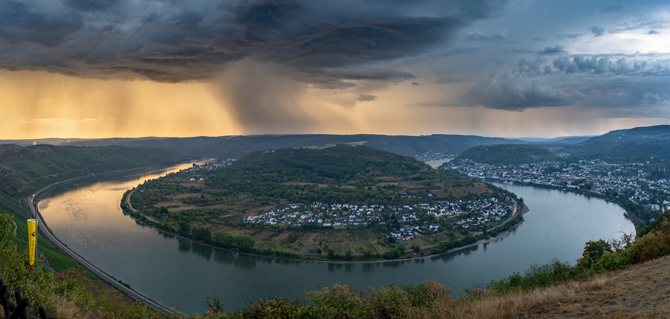 Rheinschleife Boppard bei Gewitter