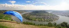 Rheinschleife mit Paraglider