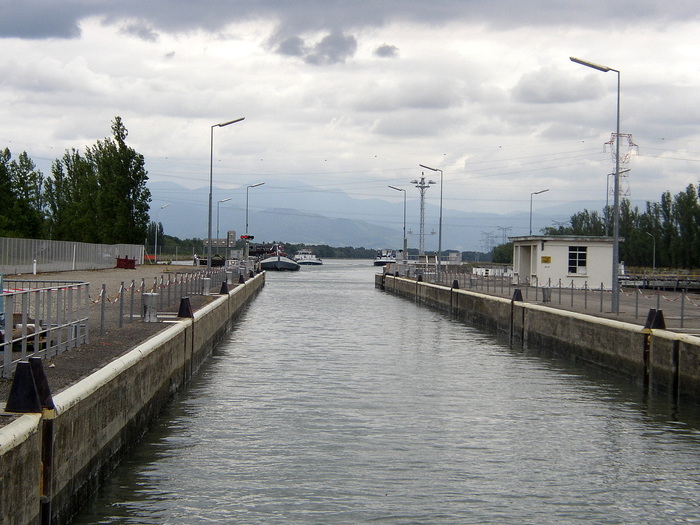 Rheinschleuse bei Breisach