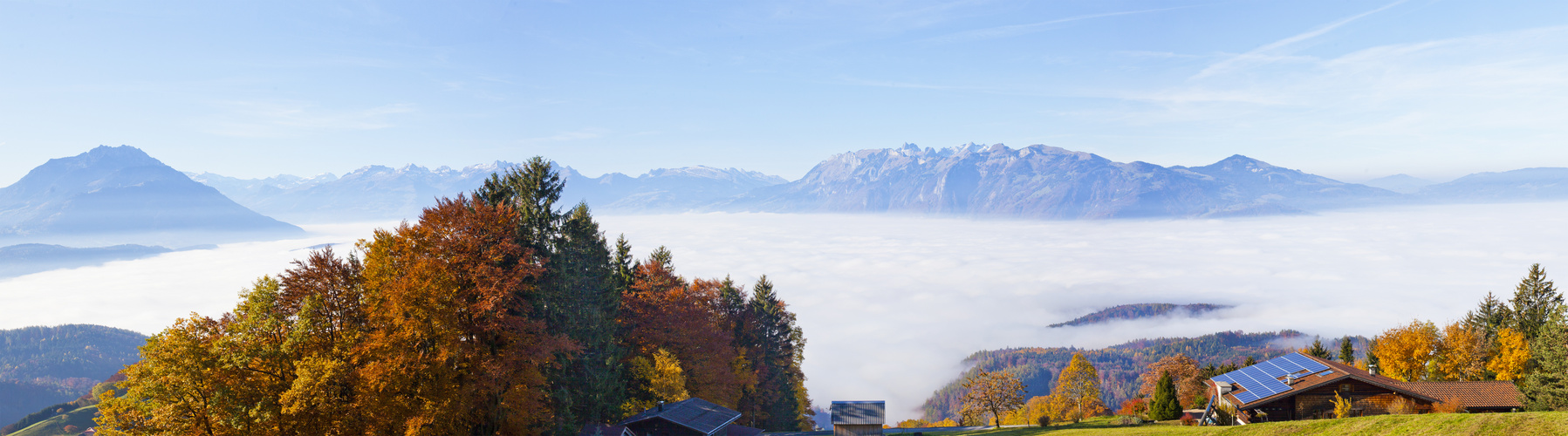 Rheintal im Nebel - Liechtenstein - Schweiz - Österreich