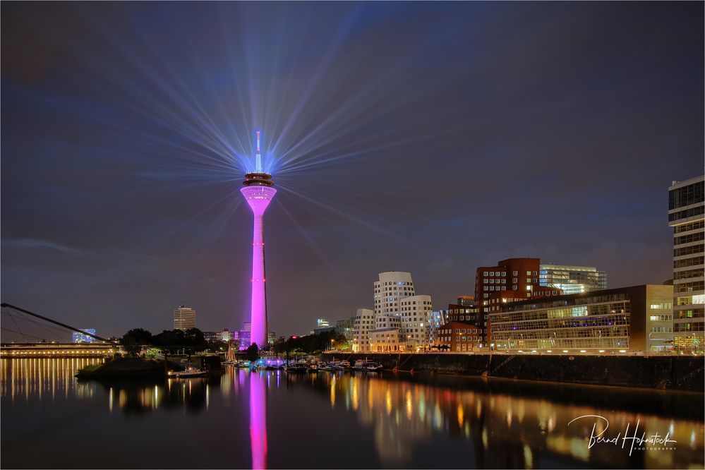  Rheinturm Düsseldorf .... 5G Telekom