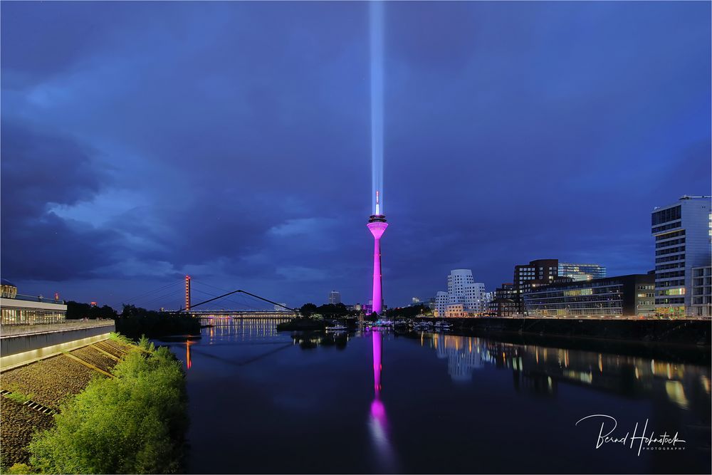  Rheinturm Düsseldorf .... 5G Telekom