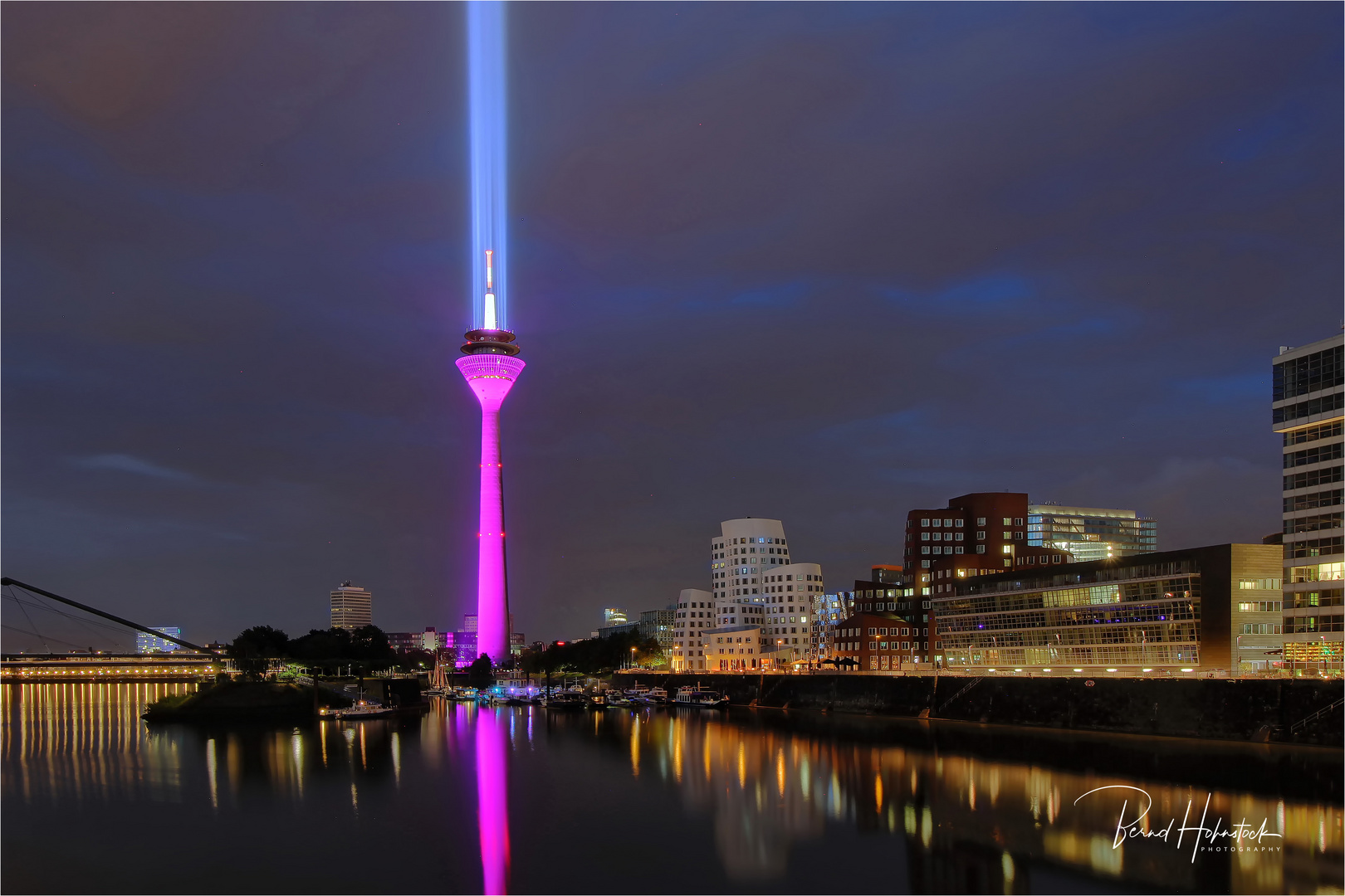  Rheinturm Düsseldorf .... 5G Telekom