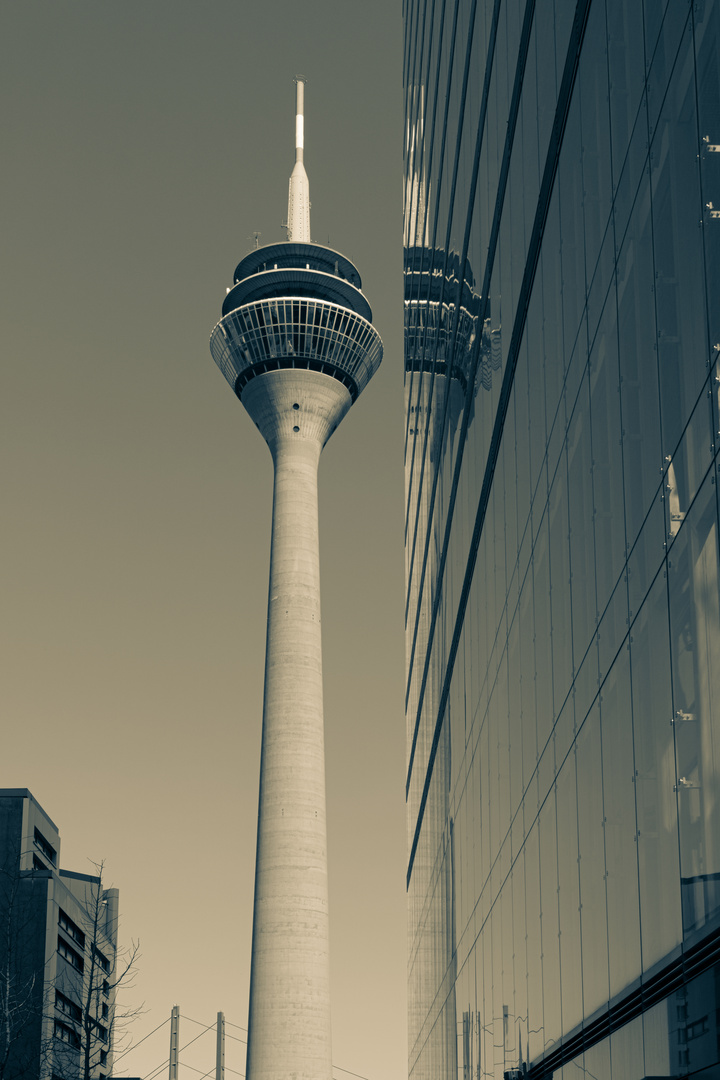 Rheinturm Düsseldorf